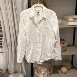 Women’s White Linen Top