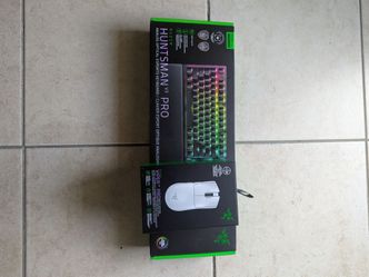 Huntsman pro v3 full size keyboard and viper v3 pro mouse