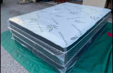 New Queen 13inch bamboo pillow top mattress with Boxspring $269