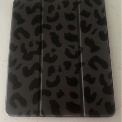 13’ iPad Air M2 Purple WiFi And GPS