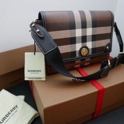 Burberry Purse 