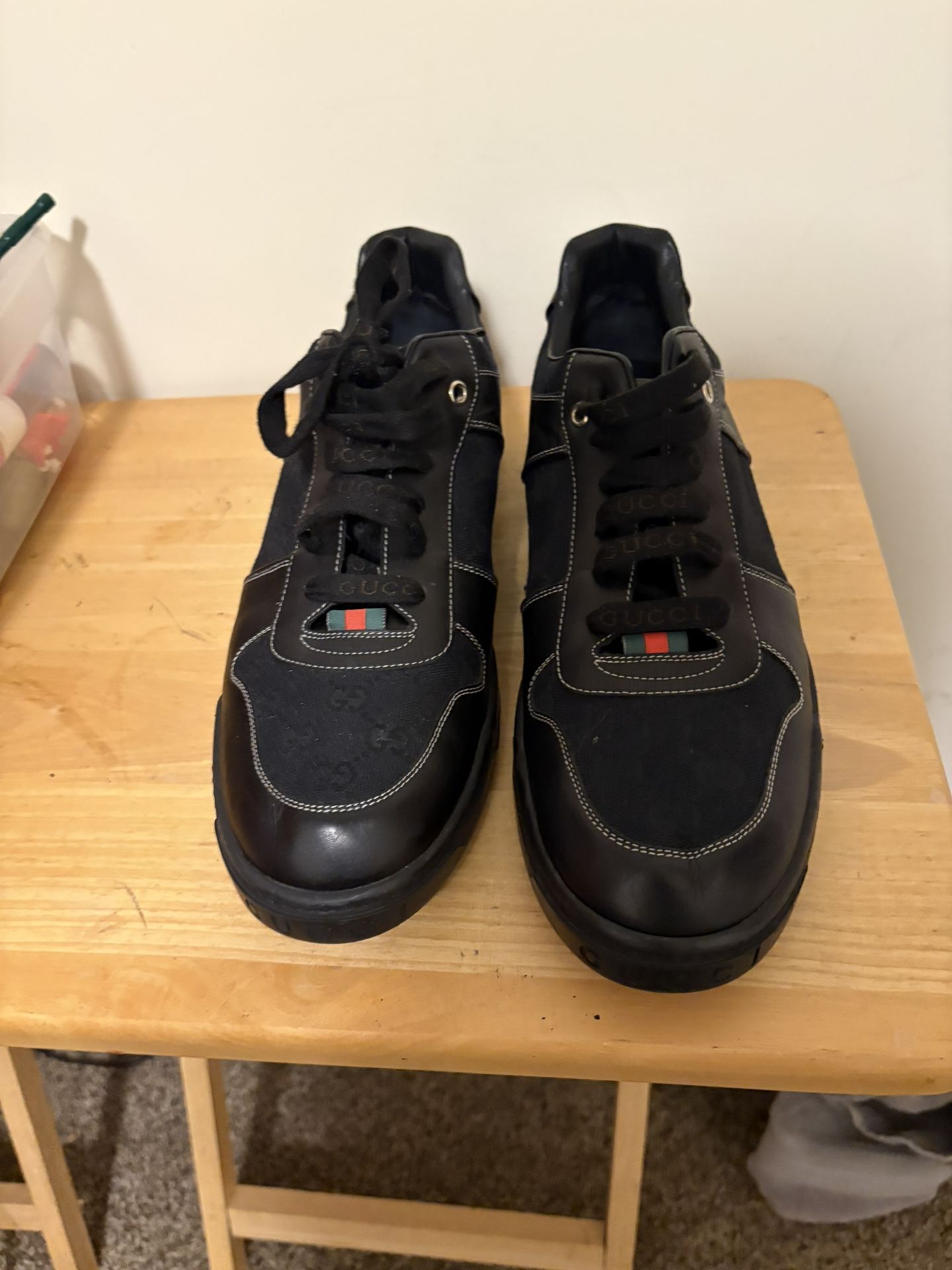 Gucci Low Black Signature Monogram Leather Sneakers