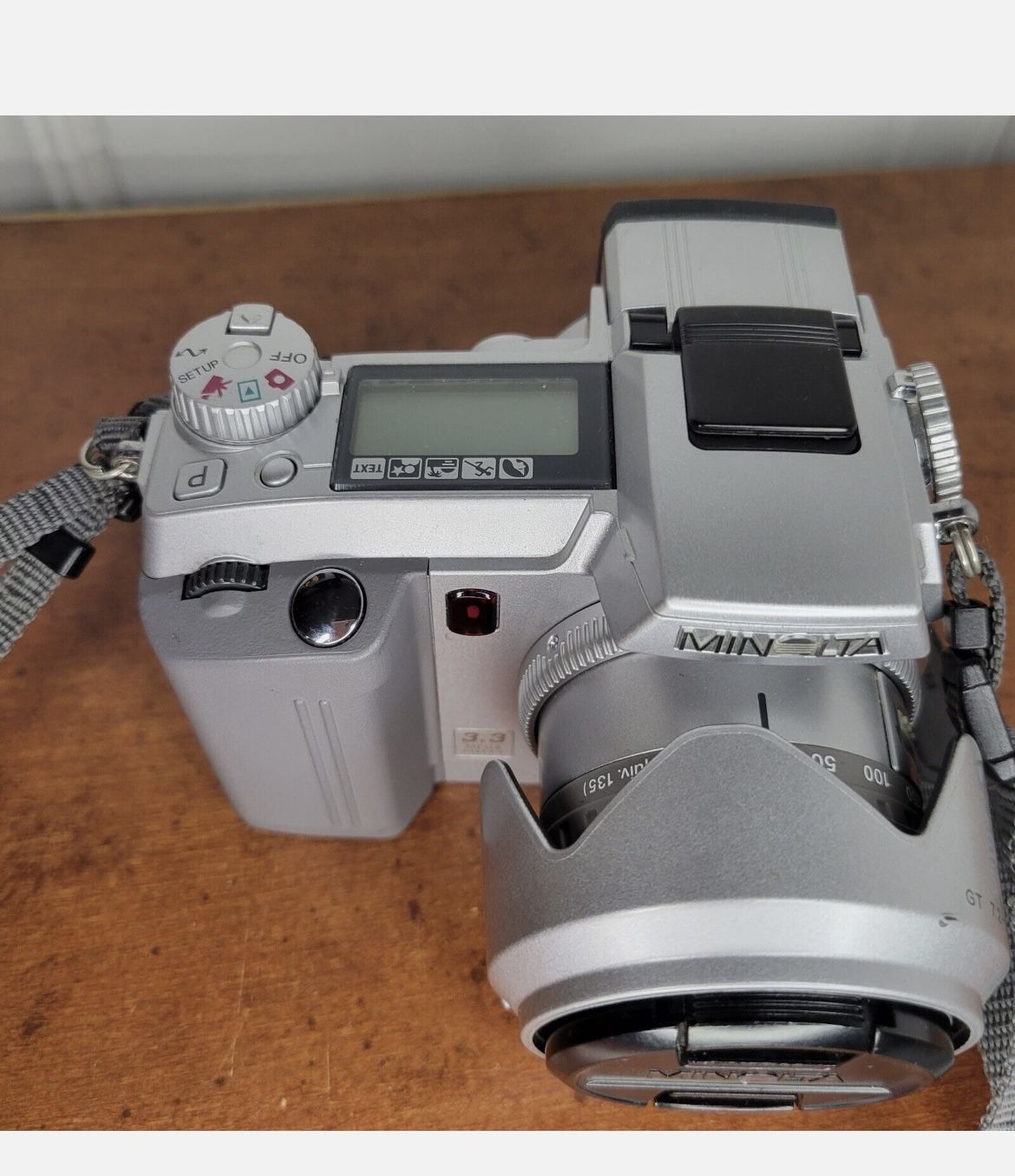 Konica Minolta DiMAGE 5 3.3MP Digital Camera