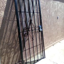 Puerta De Metal Para Casa Este De Los Ángeles