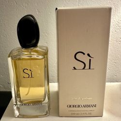 Giorgio Armani Si Perfume 