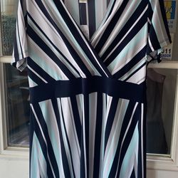 Brand New Christopher Banks Dress Size S