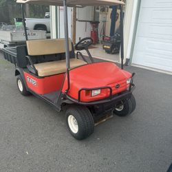 EZ- Go Electric Golf Cart With Dump Bed. 