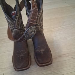 Cowboy boots with the cowboy belt