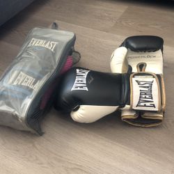 Couple Of 🥊 Boxing Gloves