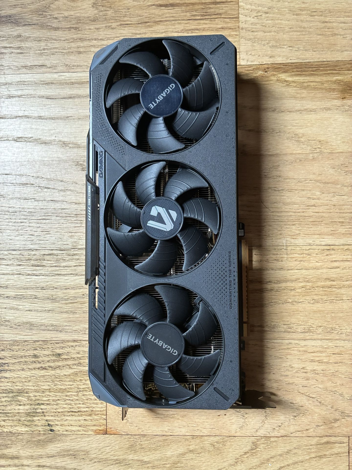 Radeon RX 9070 XT GAMING OC 16G