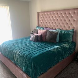 King Size Pink Velvet Bed w Crystal Buttons 