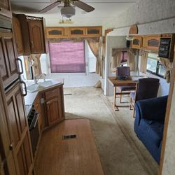 2002 Keystone Montana – 32ft – $10,000 OBO