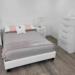 Brand New Queen Bedroom Set with Queen Mattress / Juego de Cuarto con Colchon Nuevo a Estrenar …. Fast 🚚