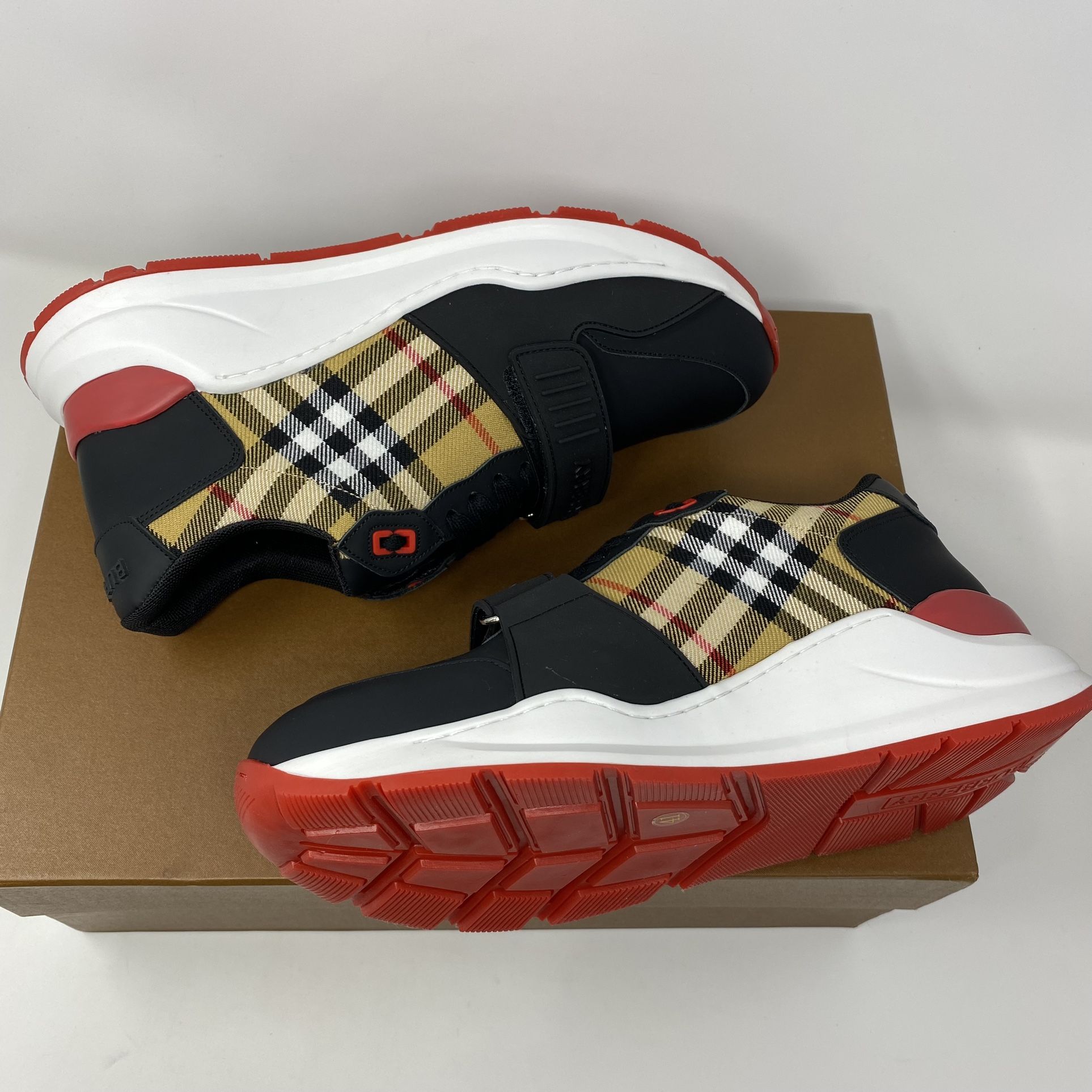 Burberry Sneakers Men Size 7