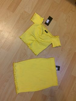 2 piece set yellow top and skirt small