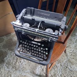 Underwood Typewritter