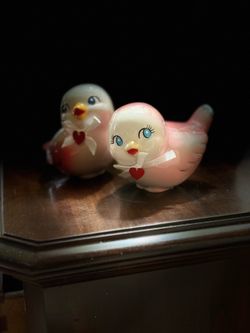 Vintage Mid-Century Anthropomorphic Ceramic Lovebirds Set