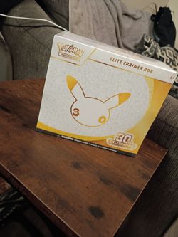 Pokémon TCG 30th Celebration Elite Trainer Box