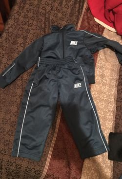 Nike sweat suit kids 2t