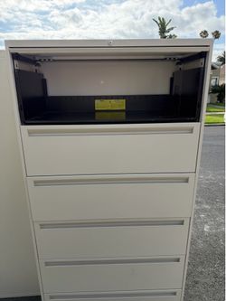 Like new file cabinets