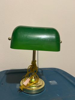Desk lamp