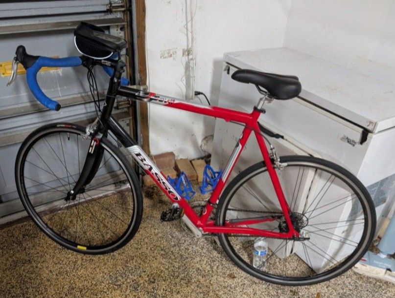 Italian Road Bike. Basso Devil. Tons Of Accessories. Great Shape!