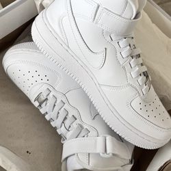 Nike Air Force 1 Mid EasyOn