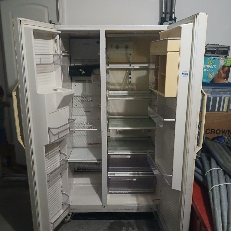 Armana Refrigerator