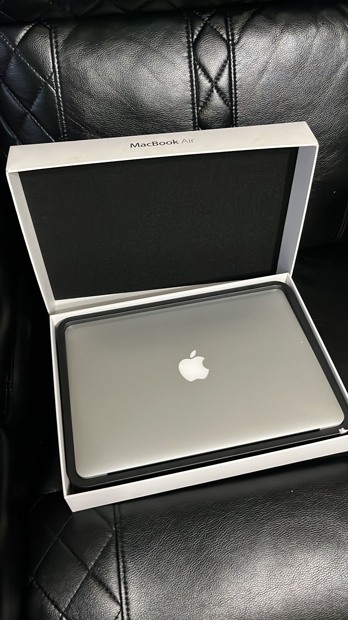 MacBook Air 13-inch  2019