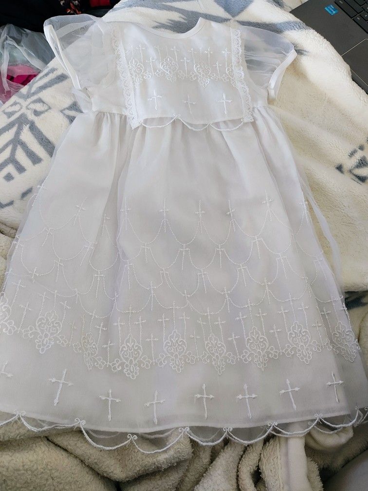 GORGEOUS EMBROIDERED INFANT BABY CHRISTENING BAPTISM GOWN DRESS SIZE 9-12