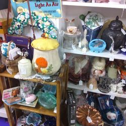 Glassware, Mushrooms 🍄, Lights, Lamps, Jewelry, Antiques Vintage 