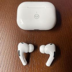 Apple AirPods Pro (2nd gen) Wireless Earbuds