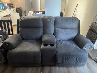 Reclinable Couch