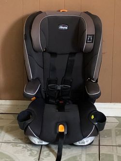 LIKE NEW CHICCO KEY FIT CONVERTIBLE CAR SEAT!!!!