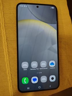 MINT CONDITION S24 UNLOCKED 256GB WITH POWER BANK