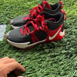 Nike LeBron Witness 7 Basketball Shoes