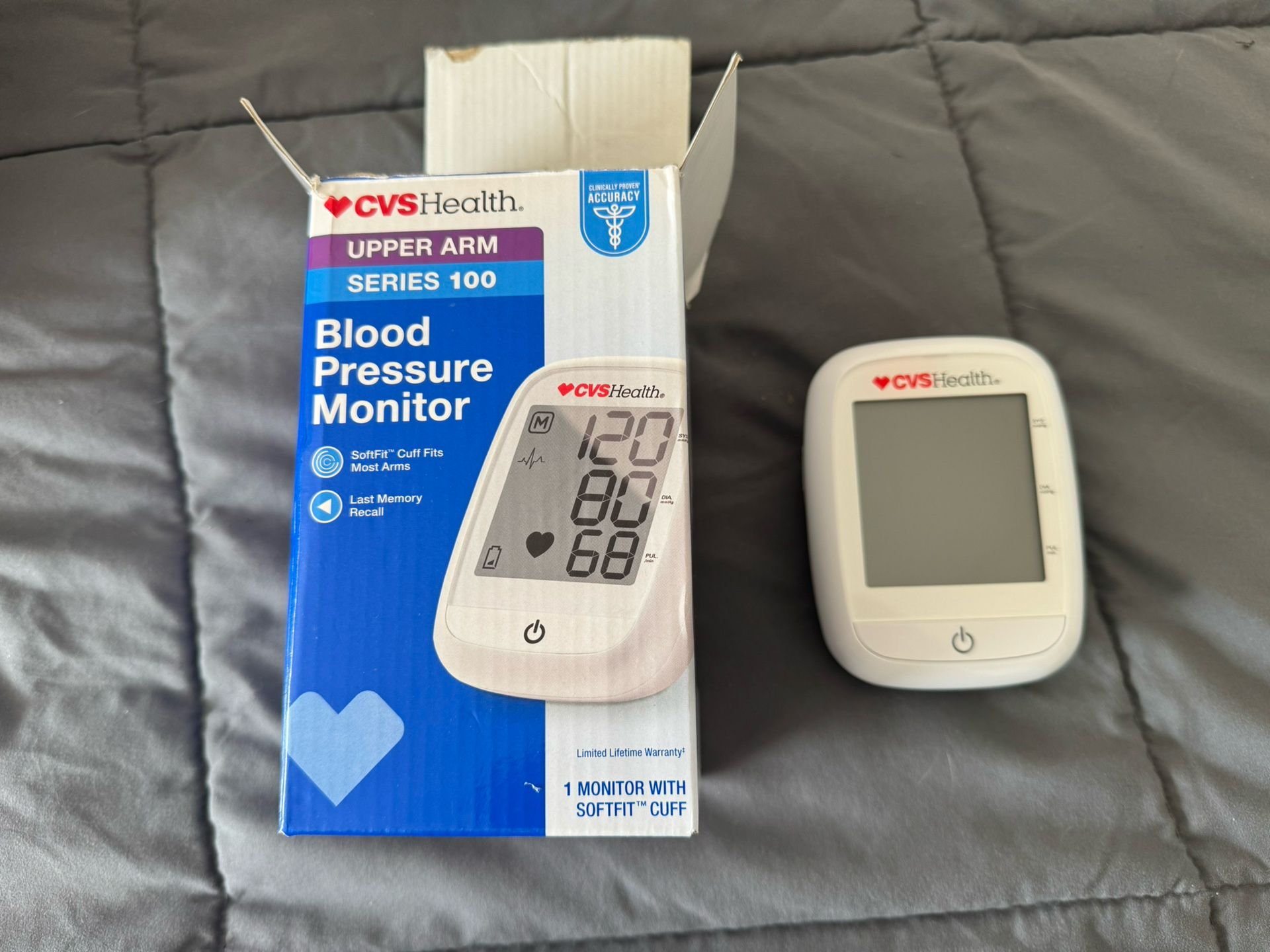 The working monitor for measuring blood pressure (only) and the cuff are missing!