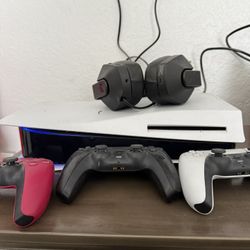 PS5 Console 3 Controllers & Headset