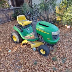 John Deere Riding Mower 