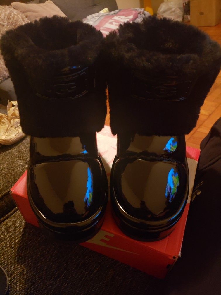 Ugg Classic Chillapeak Shine 