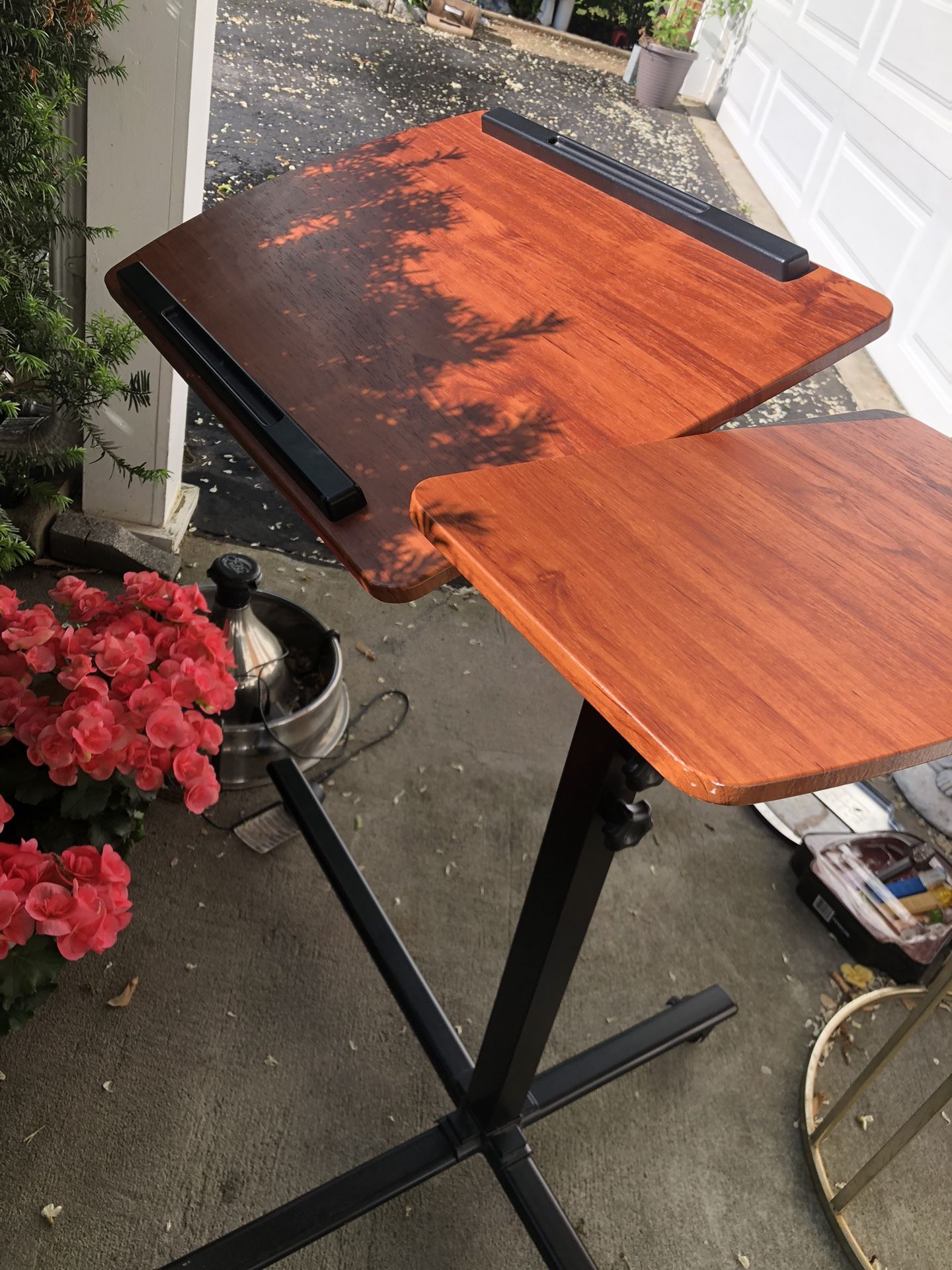 Table… Tilts..rolls
