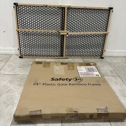 Extra Wide Pet Gate / Baby Gate - Fits Openings 28” - 42”