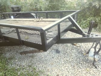 Painting trailers going the low come get a touch up