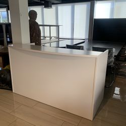 White Reception Desk Shell 6’