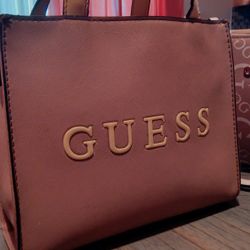 Guess Purse 👛🌷
