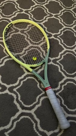 Head Extreme MP tennis racket