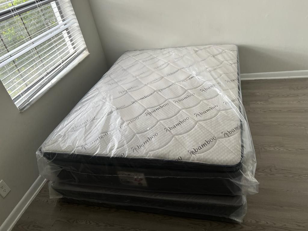 Mattress Queen Size Set Pillow Top (Mattress And Box) Delivery 🚚🚚🚚