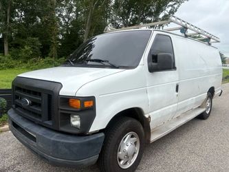 2013 Ford E350 Super Duty Cargo