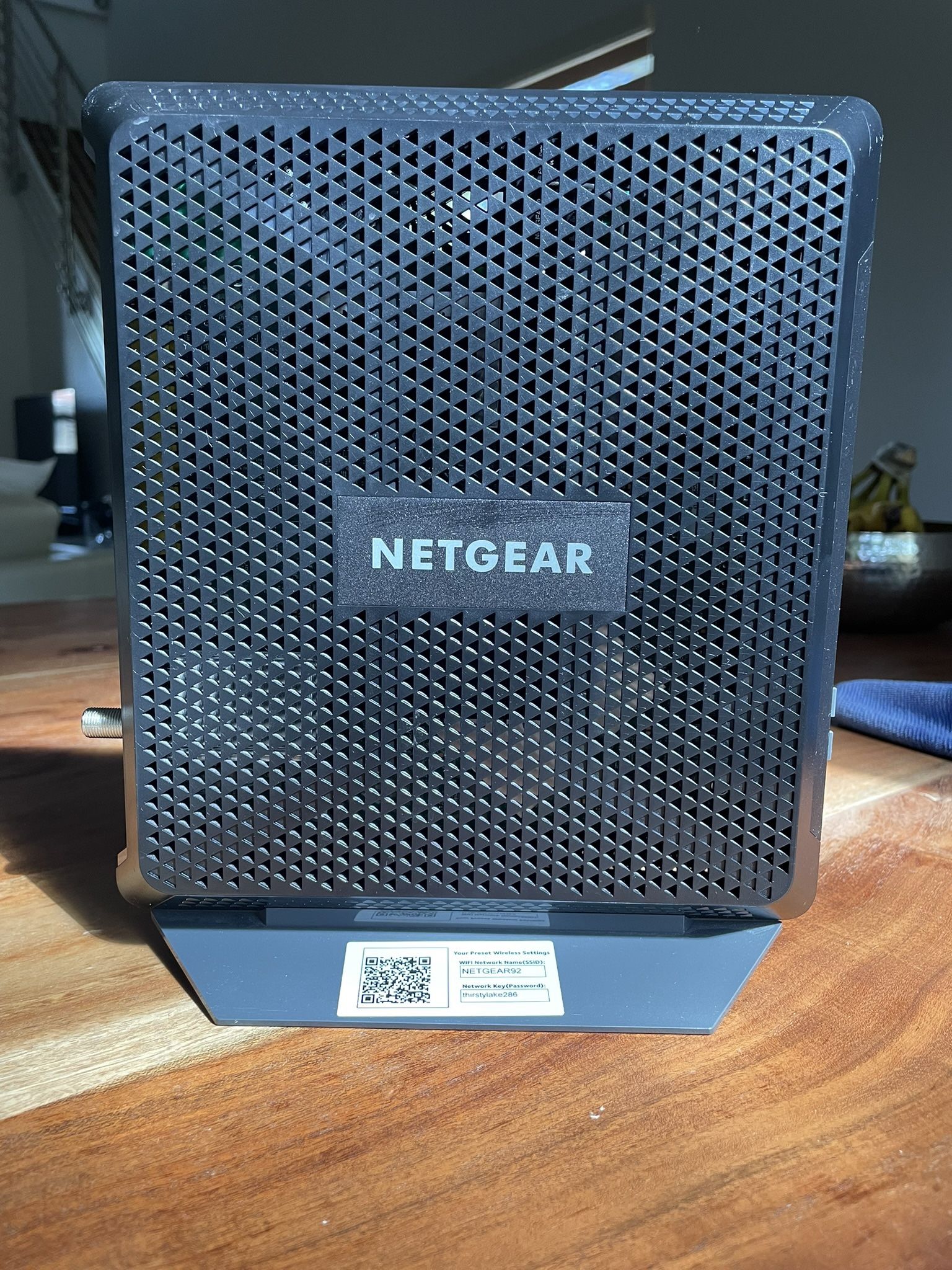 WiFi Cable Modem - Netgear Nighthawk C7000v2
