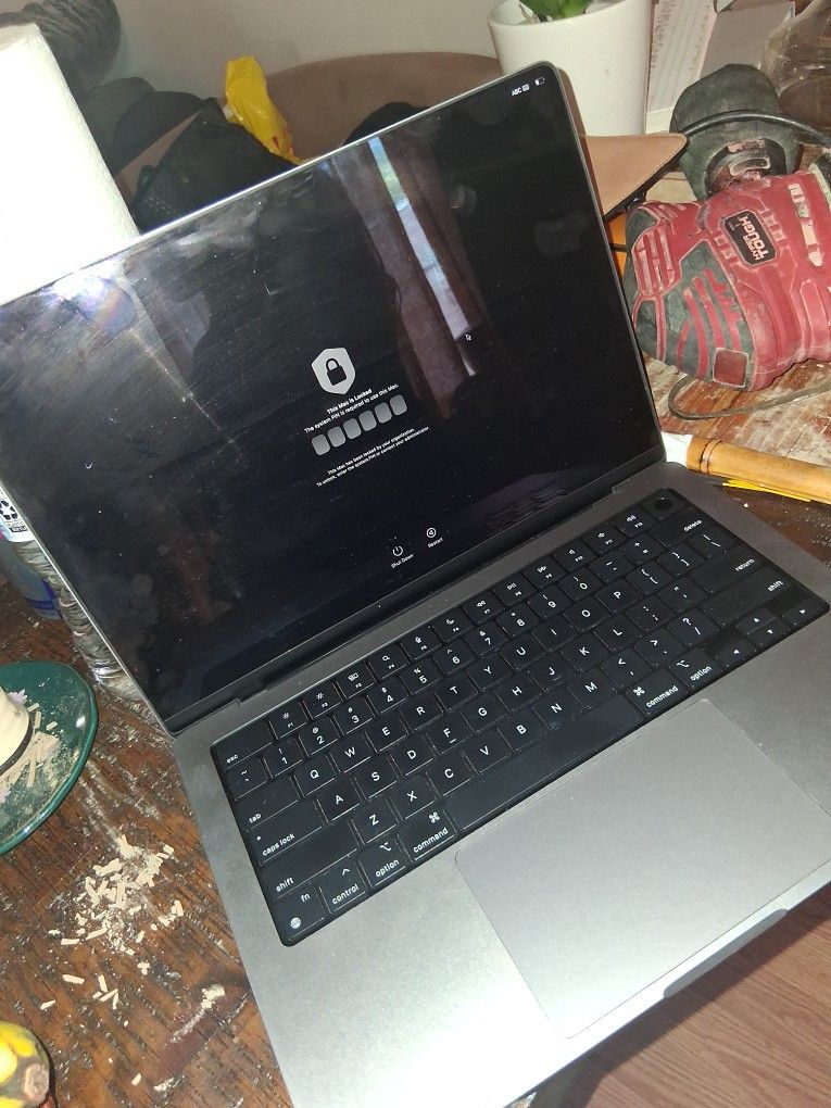 APPLE A2442 LOCKED WORKING